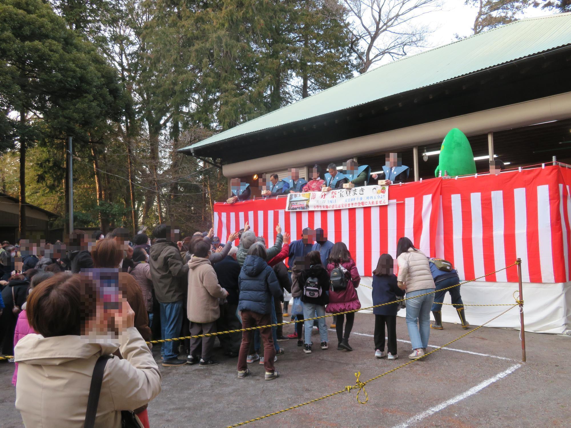 060203諏訪神社節分祭豆まき