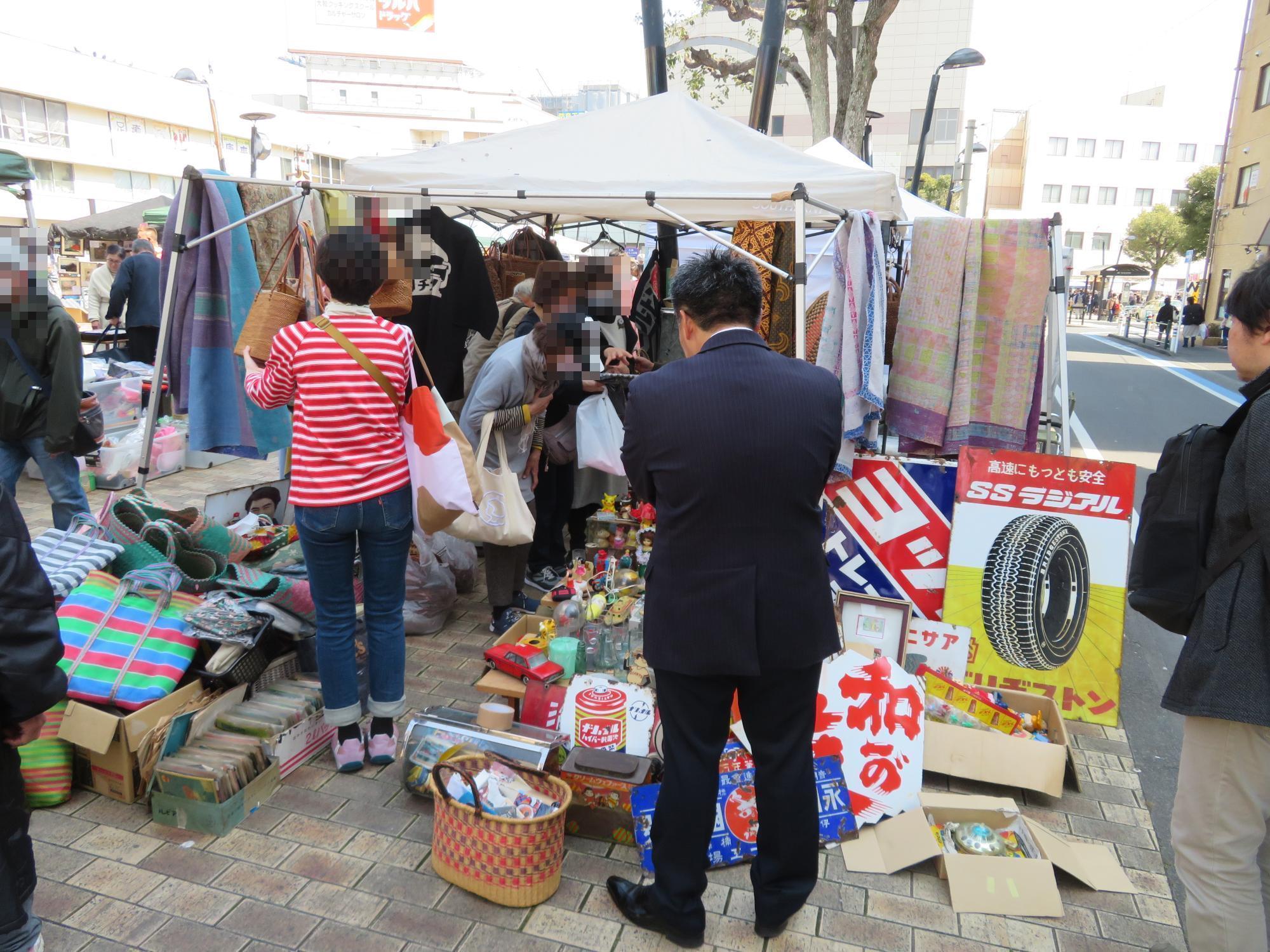 060316骨董市リメイクファッションショー