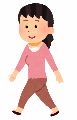 歩く女性