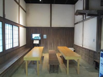 つる舞の里歴史資料館 情報コーナー写真