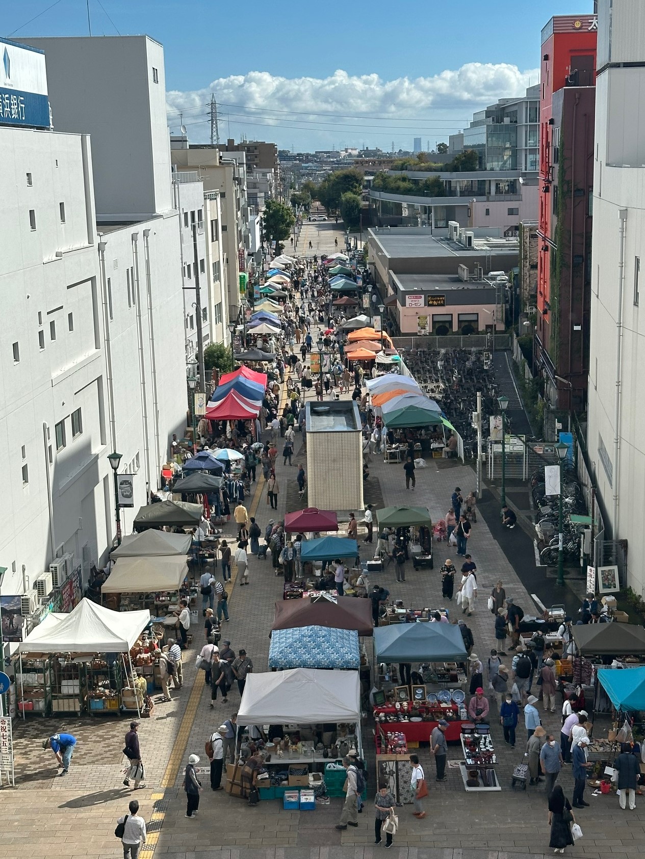 骨董市会場