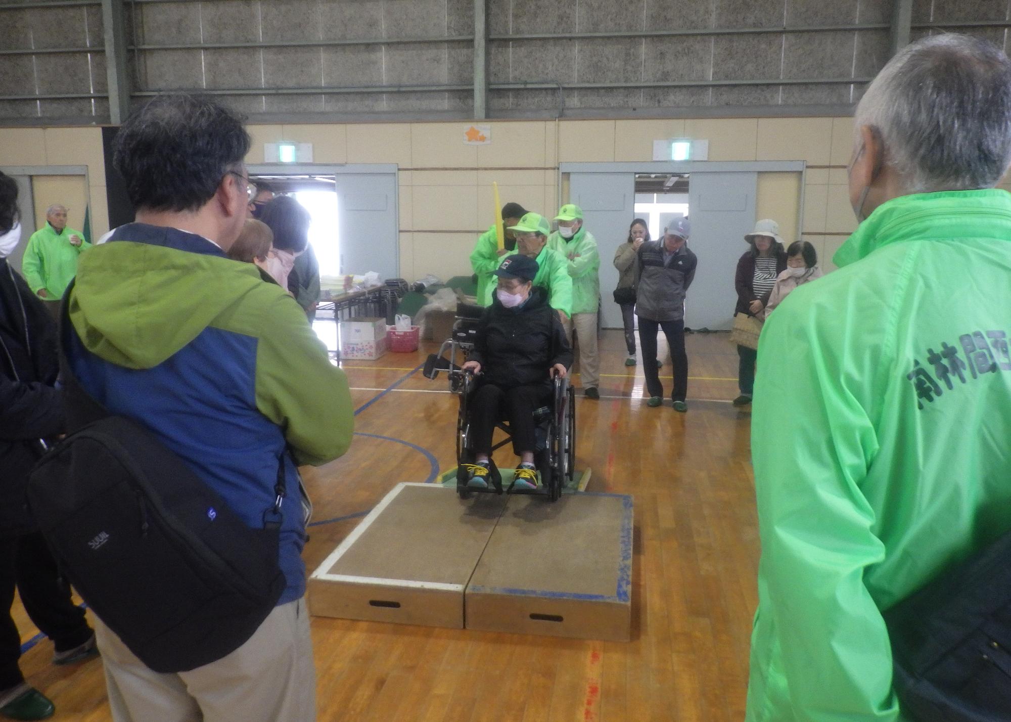 要配慮者・避難行動要支援者搬送