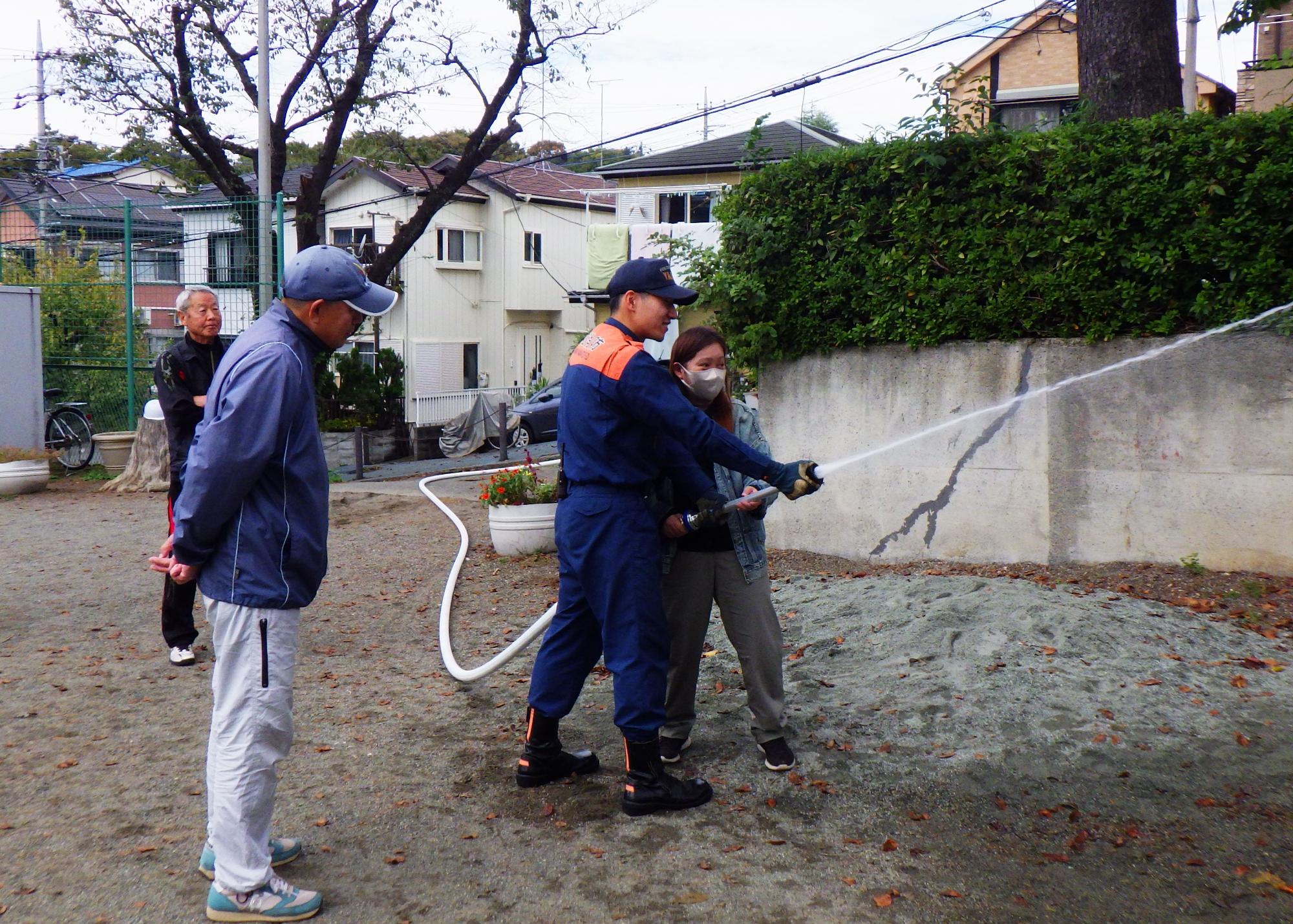 スタンドパイプ消火資機材取扱