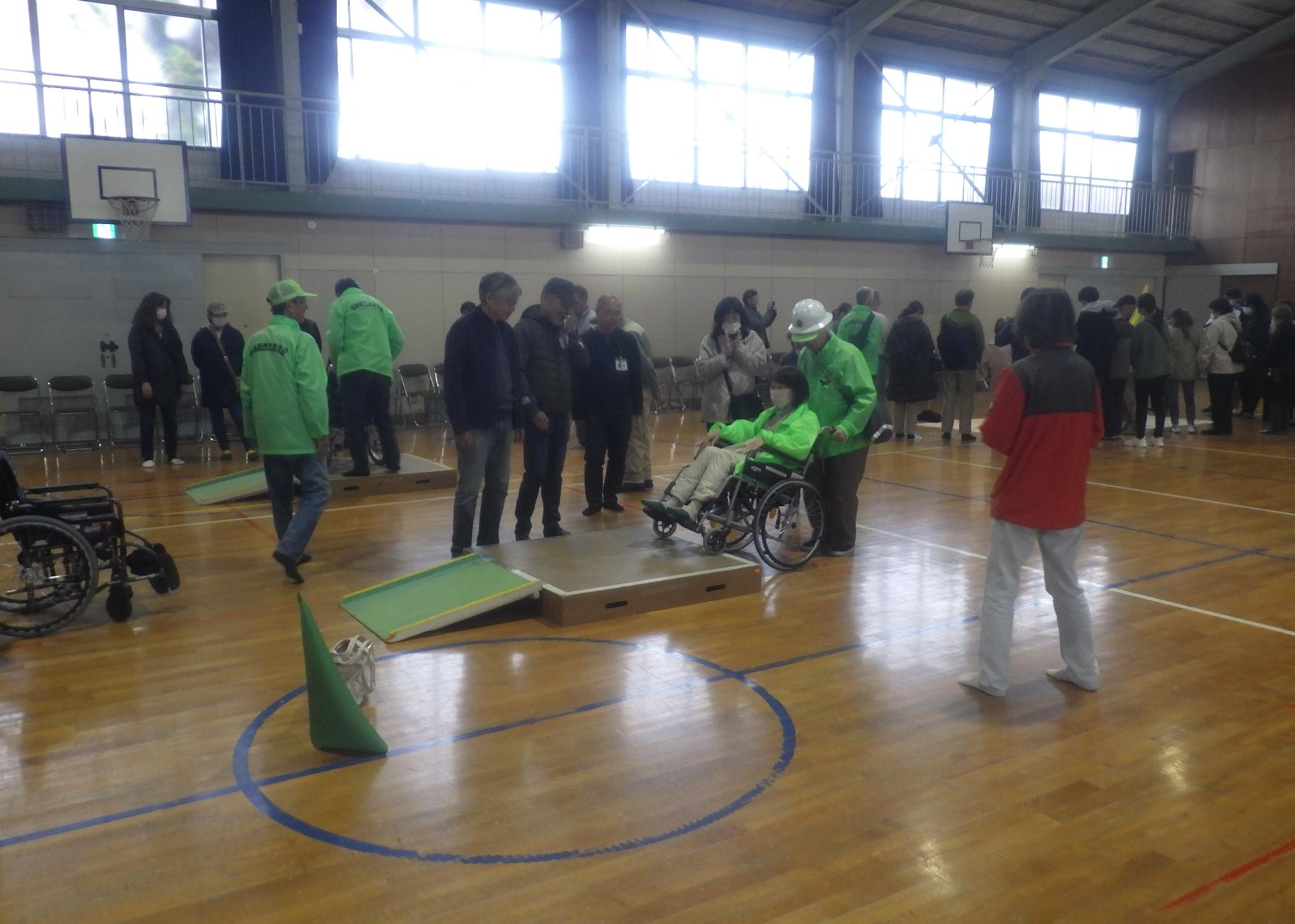 要配慮者・避難行動要支援者搬送