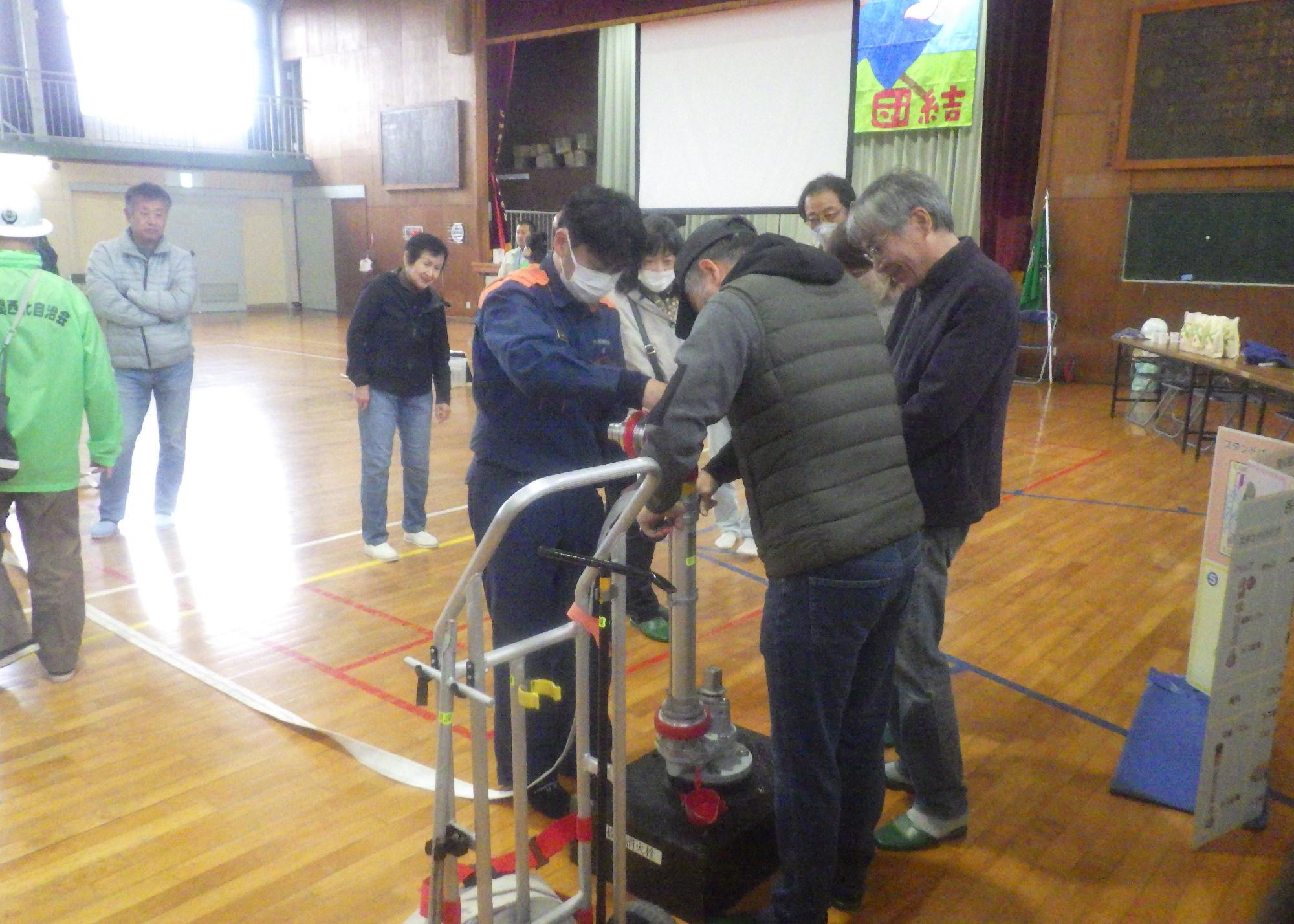 スタンドパイプ消火資機材取扱